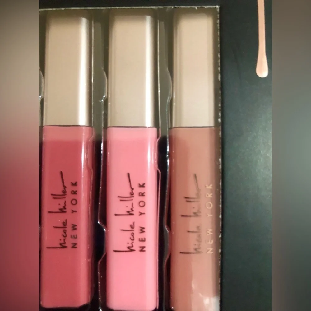 Nicole Miller New York 5piece‎ nudes lip gloss collection new